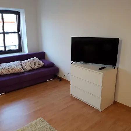 Apartment Lovely Furnished In For Your Business *
